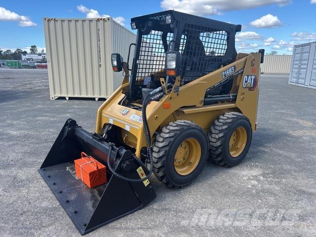 CAT 216B3 Міні-навантажувачі