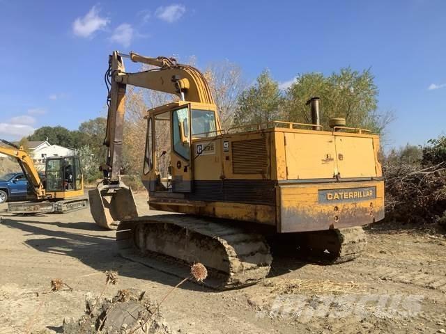 CAT 225 Гусеничні екскаватори