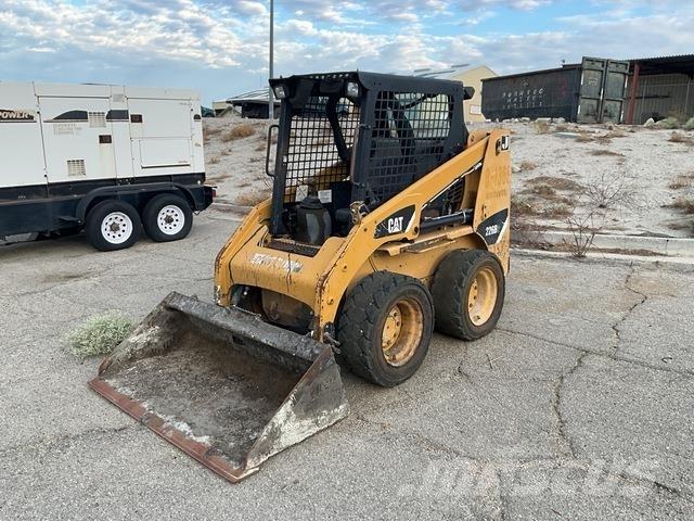 CAT 226B Міні-навантажувачі