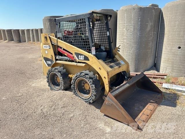 CAT 226B2 Міні-навантажувачі