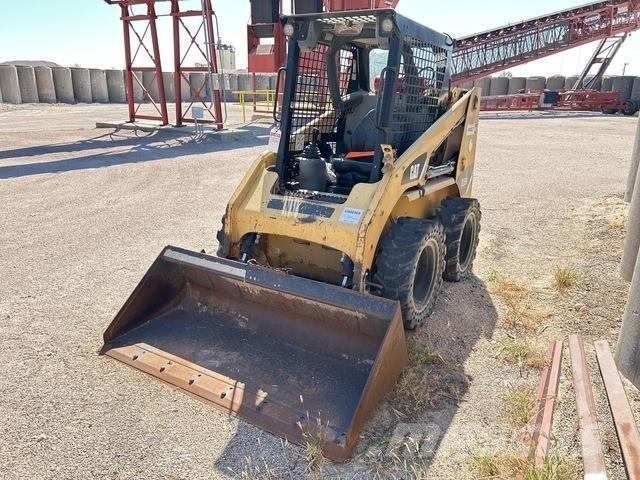 CAT 226B2 Міні-навантажувачі