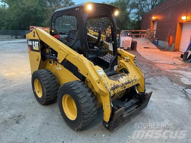 CAT 246D Міні-навантажувачі