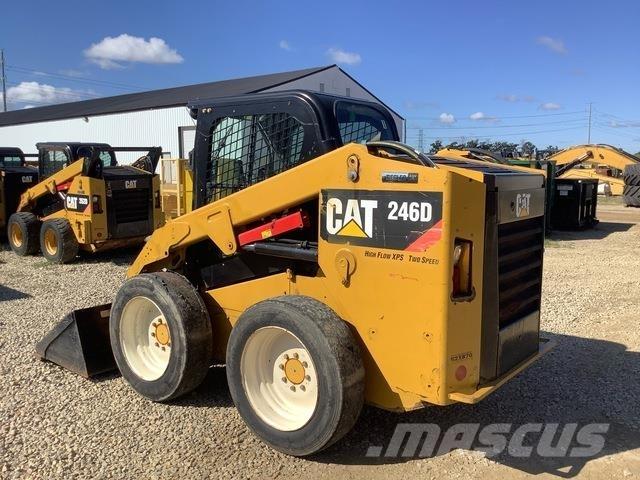 CAT 246D Міні-навантажувачі