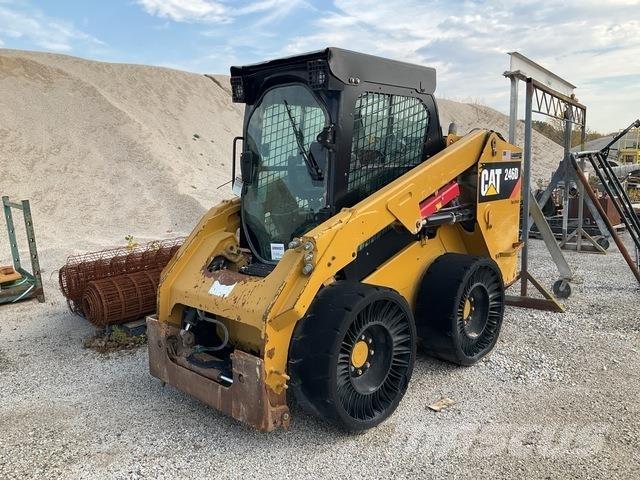 CAT 246D Міні-навантажувачі