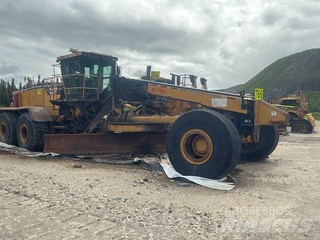 CAT 24M Грейдери
