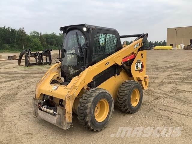 CAT 262D3 Міні-навантажувачі