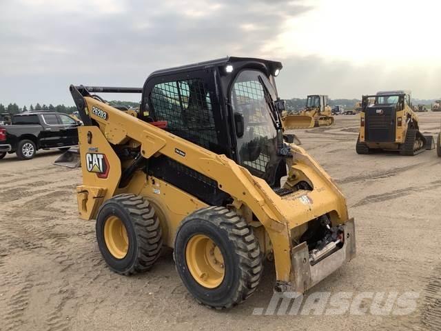 CAT 262D3 Міні-навантажувачі
