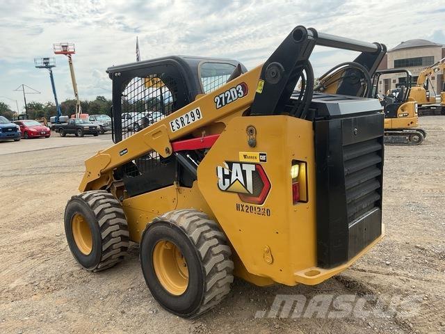 CAT 272D3 Міні-навантажувачі