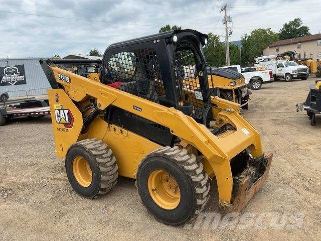 CAT 272D3 Міні-навантажувачі