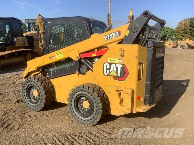 CAT 272D3 Міні-навантажувачі