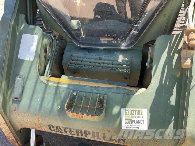 CAT 277C Міні-навантажувачі