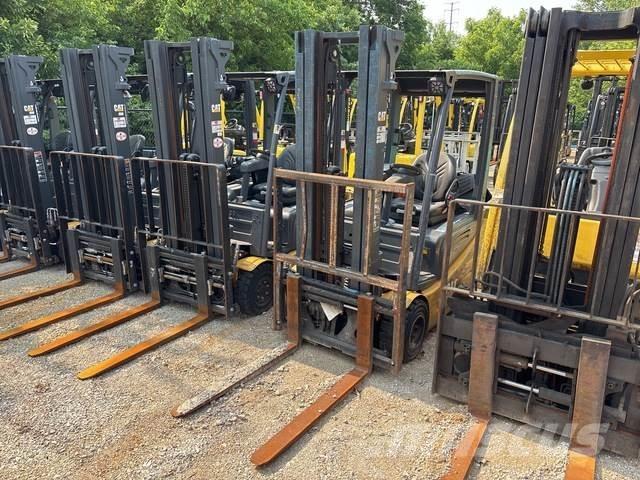 CAT 2ET4000 Електронавантажувачі