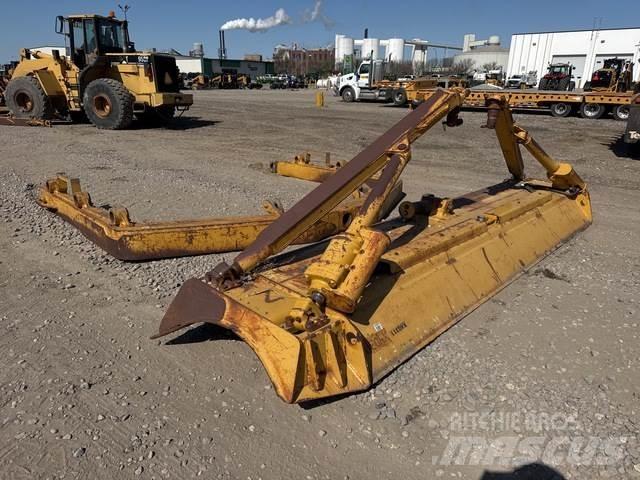 CAT 334-1781 Леміші