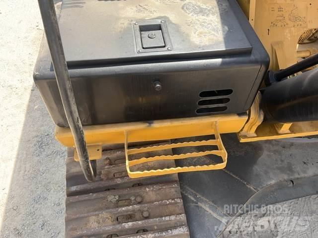 CAT 336D2L Гусеничні екскаватори