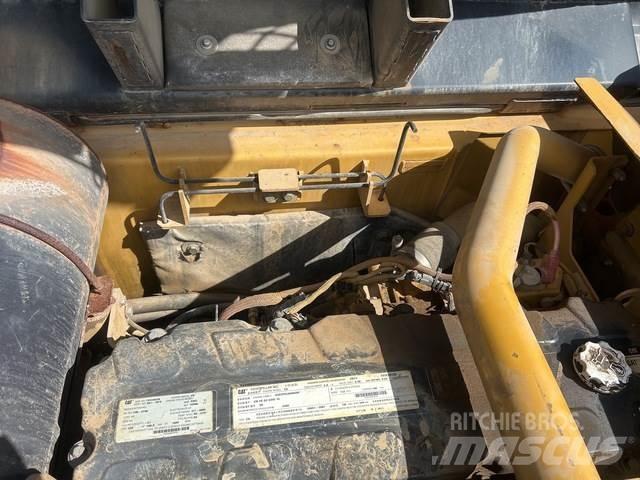 CAT 336DL Гусеничні екскаватори