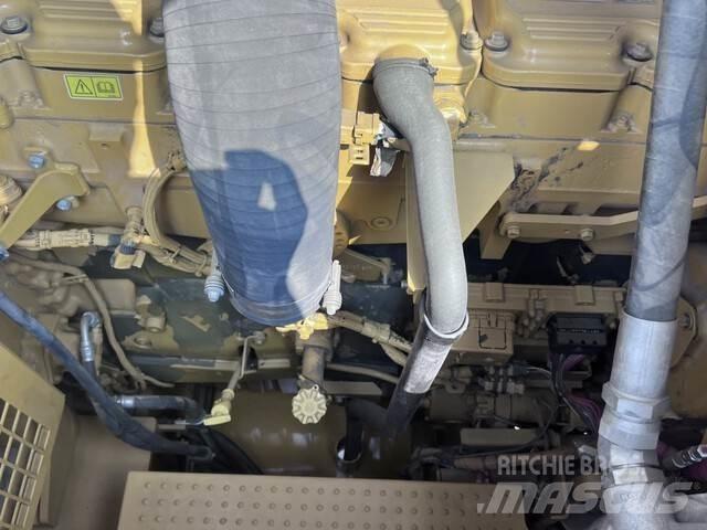 CAT 395 Гусеничні екскаватори
