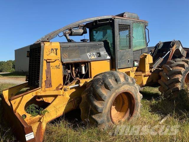 CAT 525C Трельовочні трактора