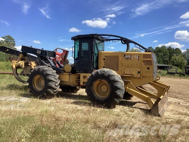 CAT 525D Трельовочні трактора