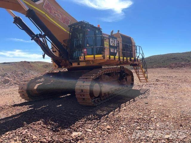CAT 6015B Гусеничні екскаватори