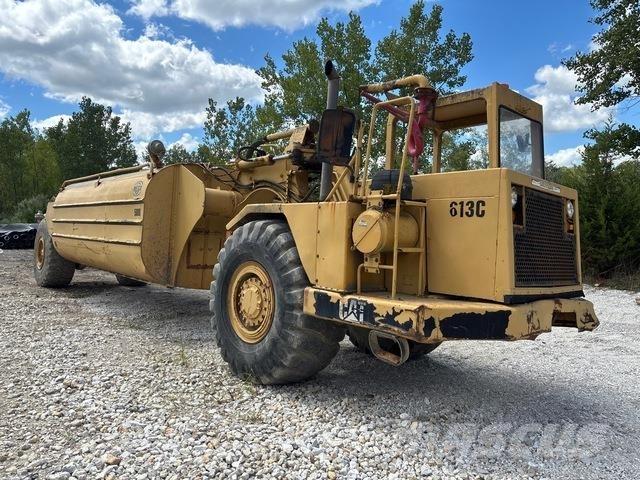 CAT 613C Поливальні машини