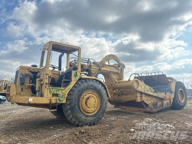 CAT 621 Скрепери