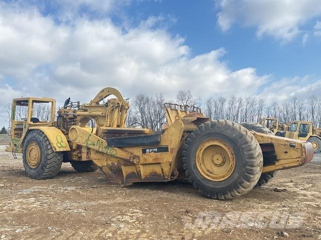CAT 621 Скрепери
