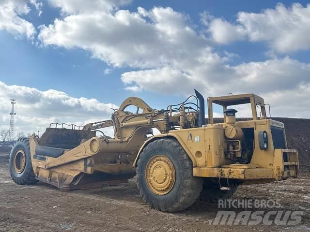 CAT 621 Скрепери
