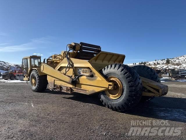 CAT 621 Скрепери
