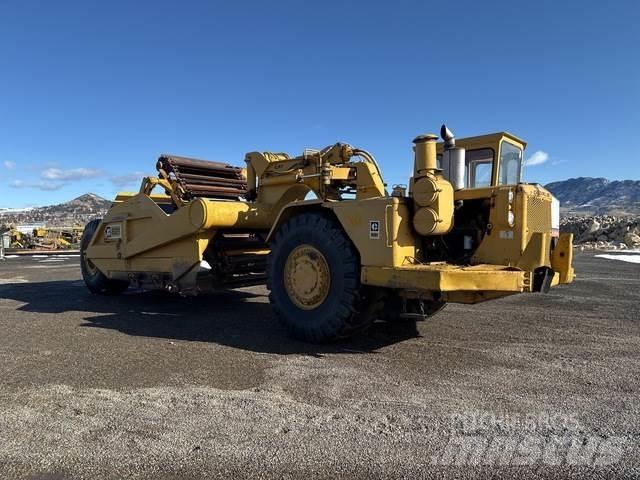 CAT 621 Скрепери
