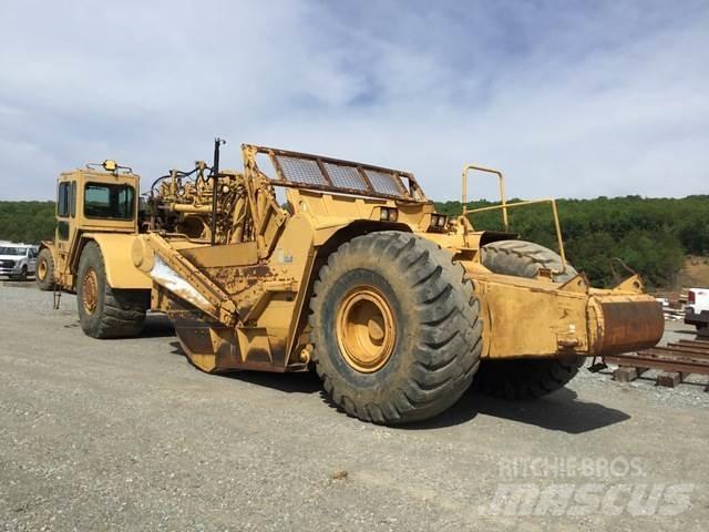 CAT 621G Скрепери