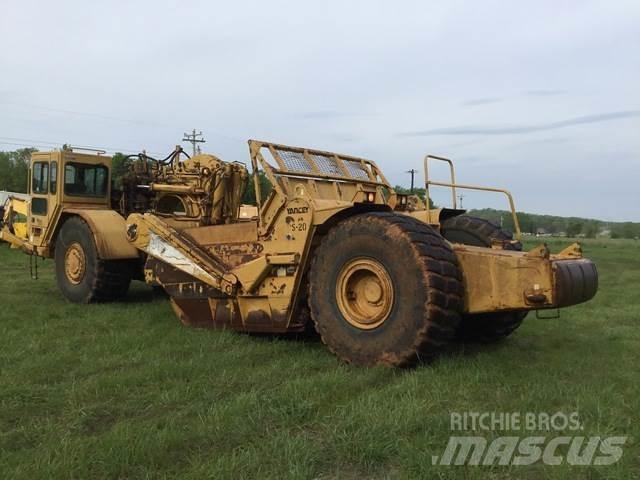 CAT 621G Скрепери