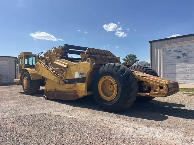 CAT 633D Скрепери