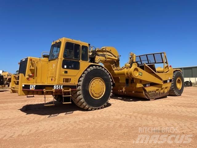 CAT 651E Скрепери