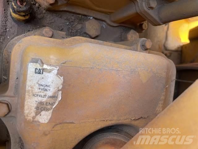 CAT 651E Скрепери