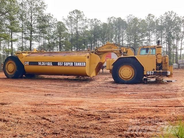 CAT 657 Поливальні машини