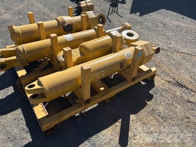CAT 657E Транспорт - Інші