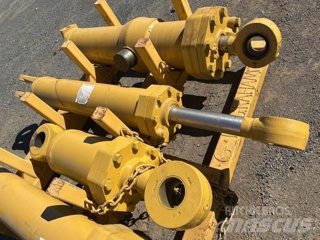 CAT 657E Транспорт - Інші
