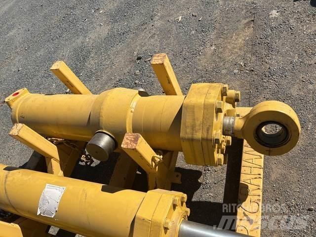 CAT 657E Транспорт - Інші