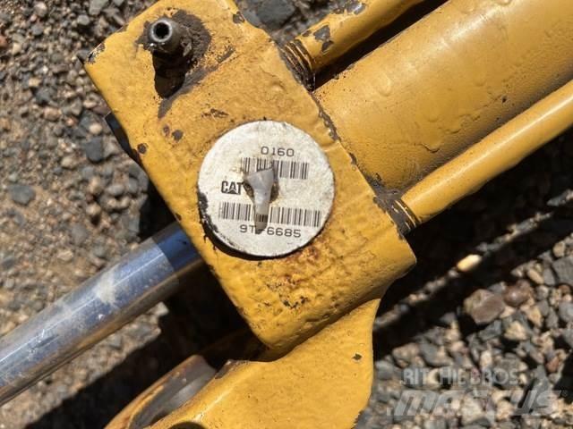 CAT 657E Транспорт - Інші