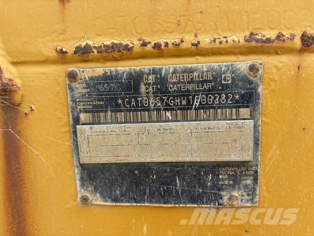 CAT 657G Скрепери