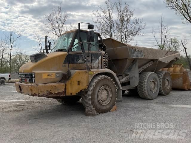 CAT 730 Зчленовані самоскиди