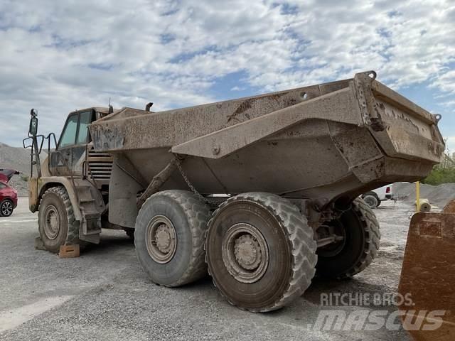 CAT 730 Зчленовані самоскиди