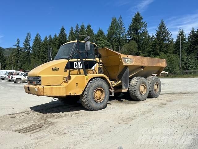 CAT 730 Зчленовані самоскиди