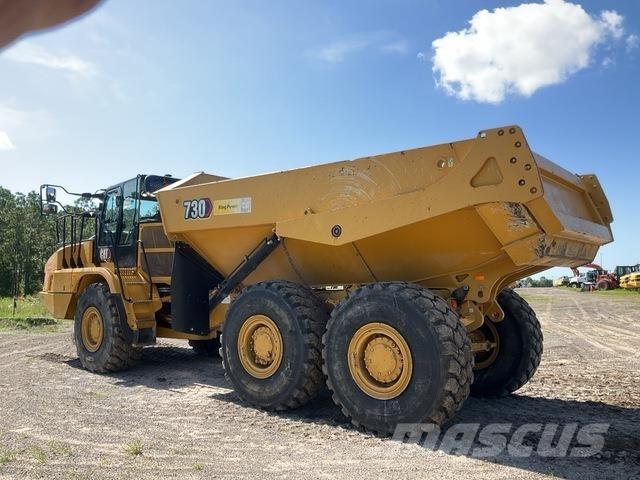 CAT 730 Зчленовані самоскиди
