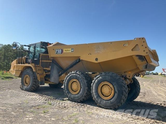 CAT 730 Зчленовані самоскиди