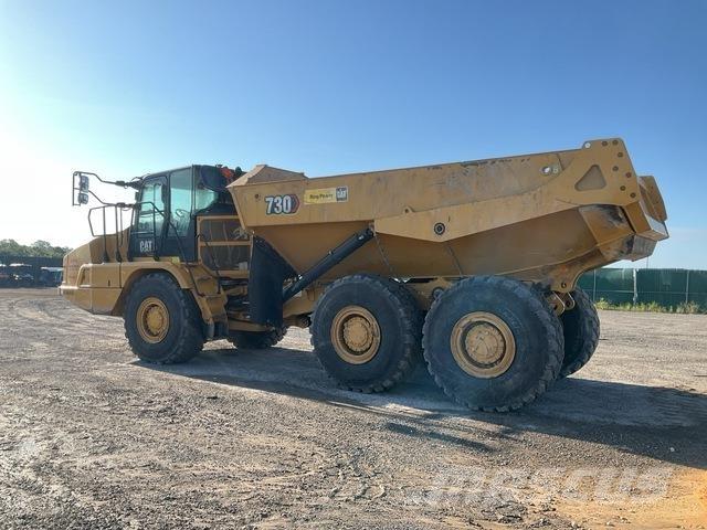 CAT 730 Зчленовані самоскиди