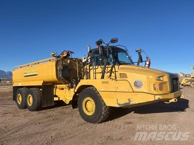 CAT 730C Поливальні машини