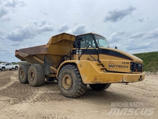 CAT 740 Зчленовані самоскиди
