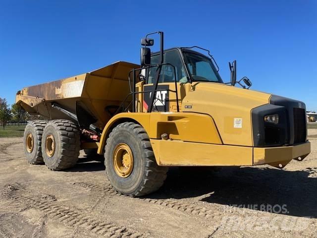 CAT 740B Зчленовані самоскиди