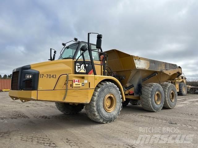 CAT 740B Зчленовані самоскиди